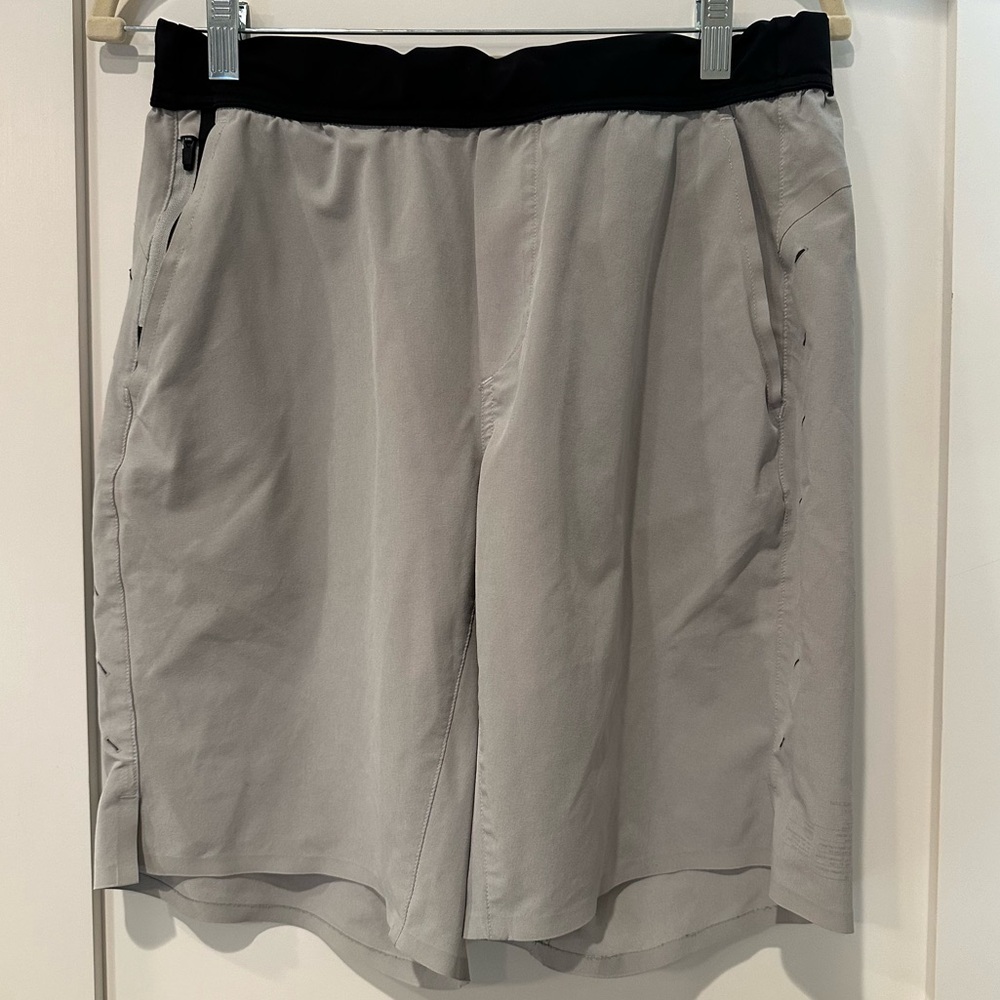 Ten Thousand interval shorts, unlined, 9" inseam, medium, light grey